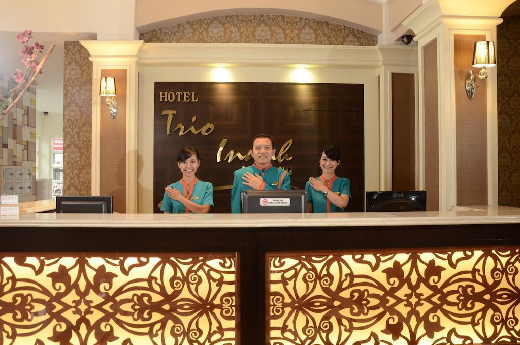 Hotel Trio Indah 2 Malang Buitenkant foto