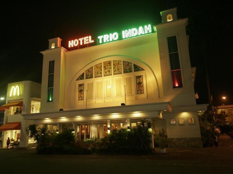 Hotel Trio Indah 2 Malang Buitenkant foto